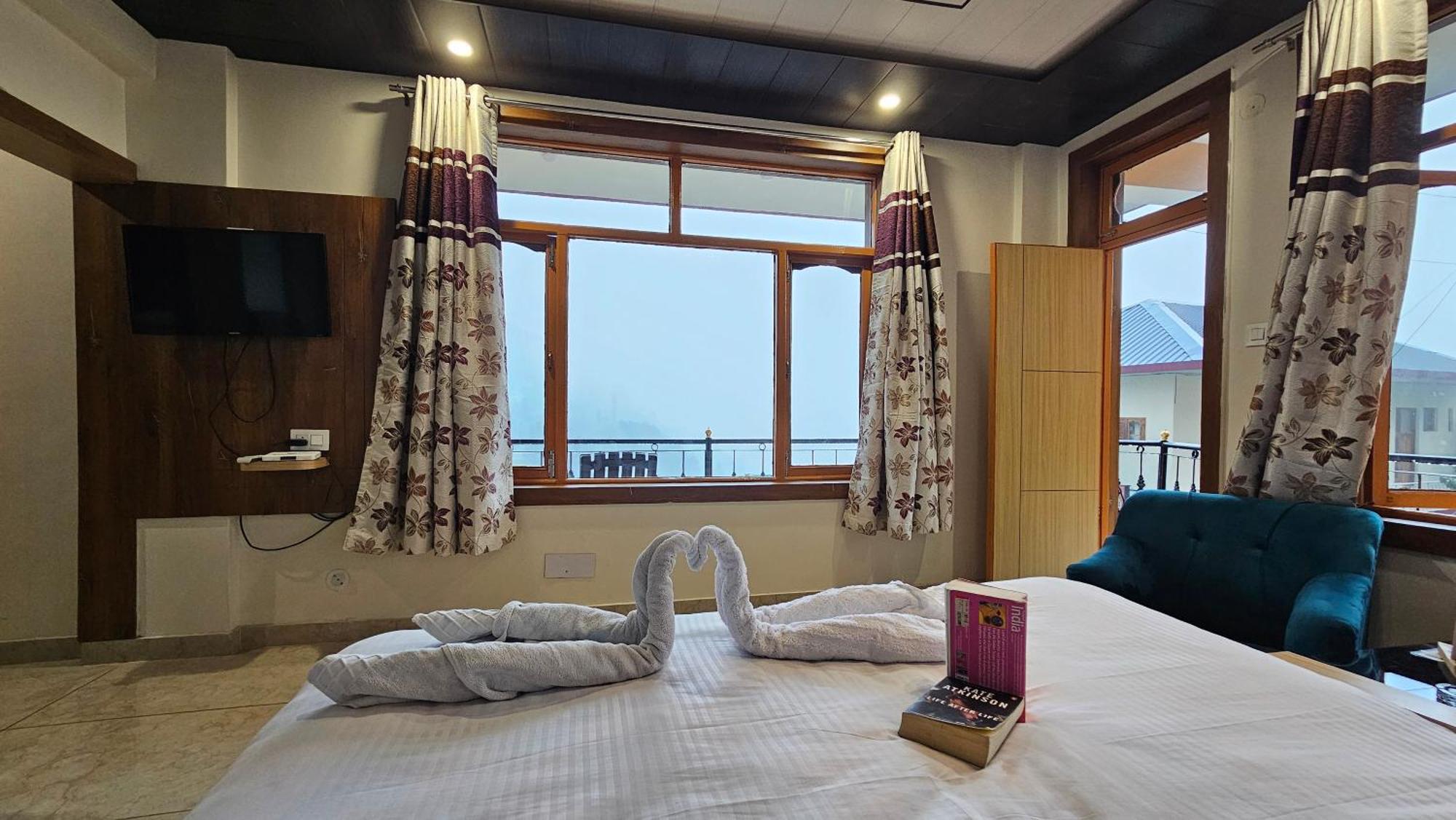 Green View Hotel And Restaurant McLeod Ganj Ngoại thất bức ảnh