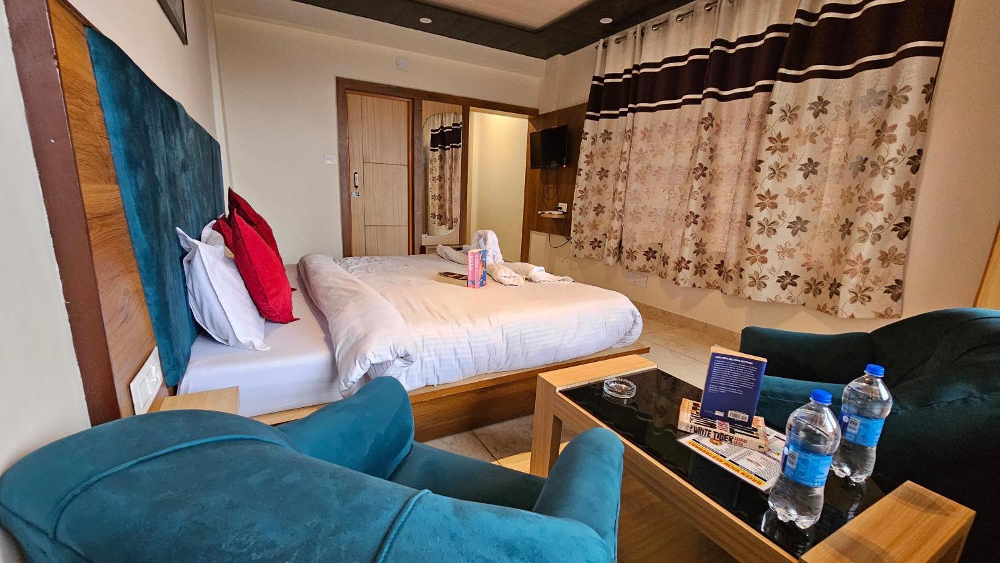 Green View Hotel And Restaurant McLeod Ganj Ngoại thất bức ảnh